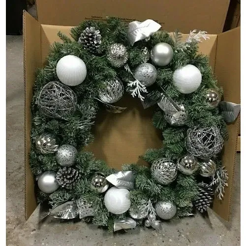 32'' Pre-lit Decorated Wreath With Sliver Ornaments