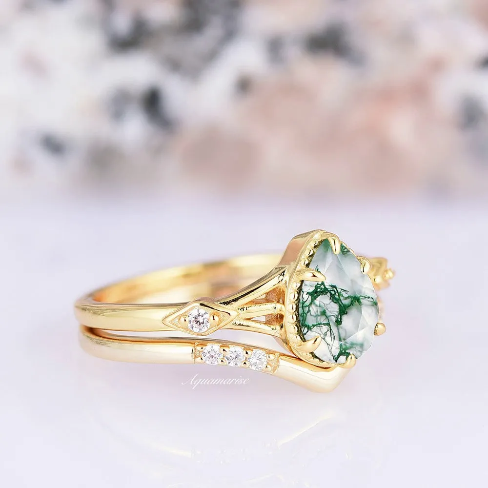 Celtic Teardrop Green Moss Agate Ring- 14K Yellow Gold Vermeil