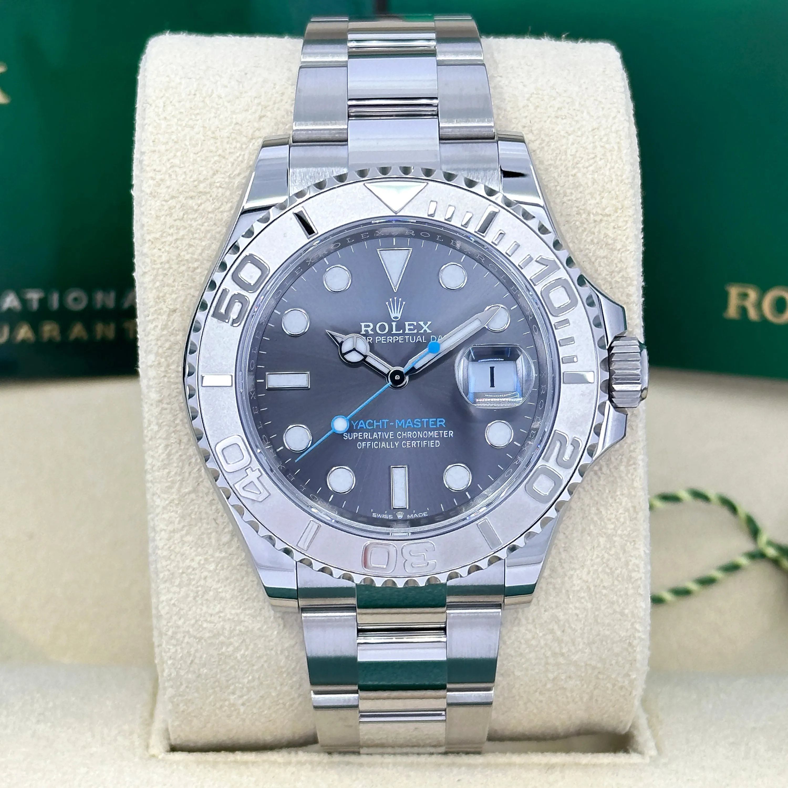 Rolex Yacht-Master 40, Oystersteel and platinum, 40mm, Ref# 126622-0001