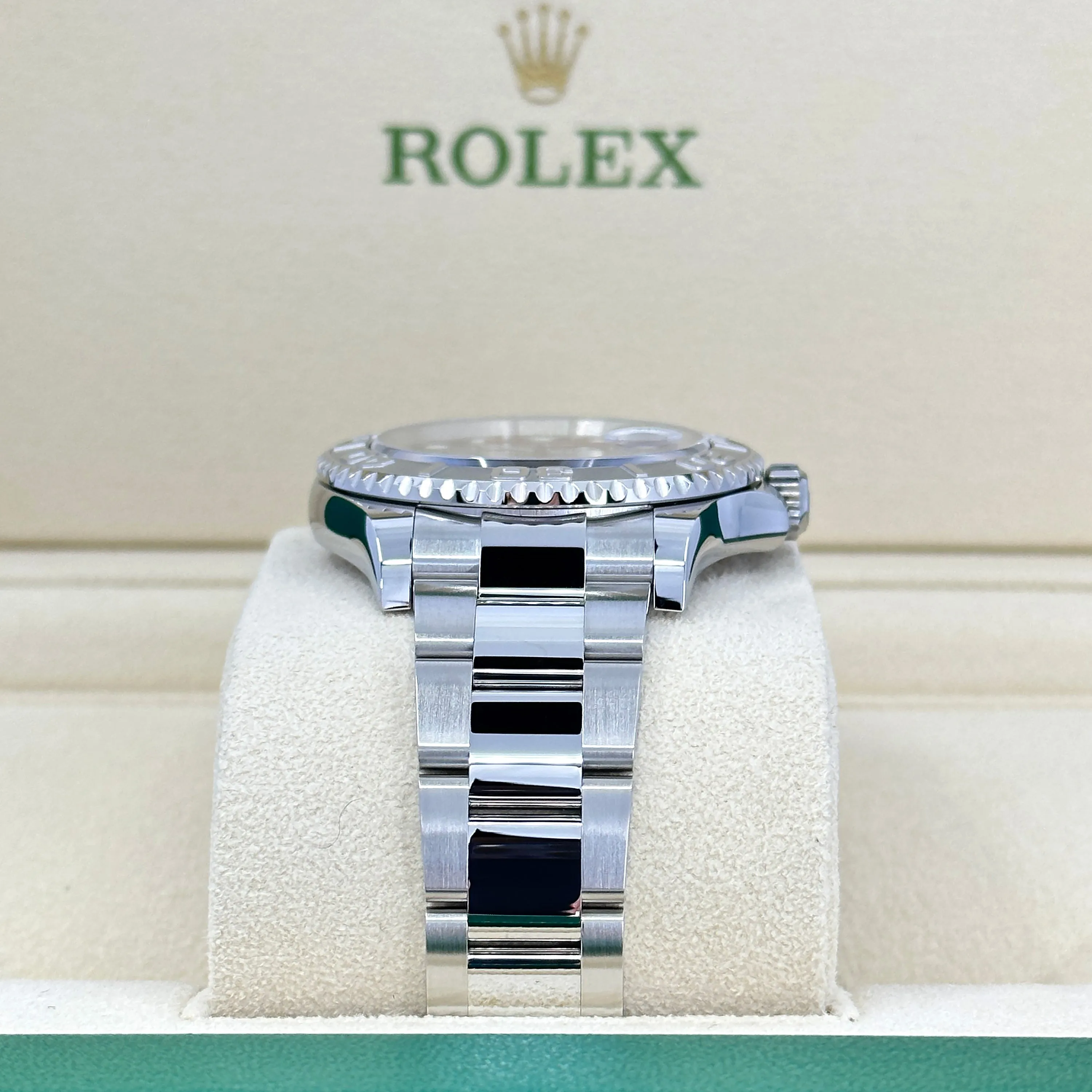 Rolex Yacht-Master 40, Oystersteel and platinum, 40mm, Ref# 126622-0002